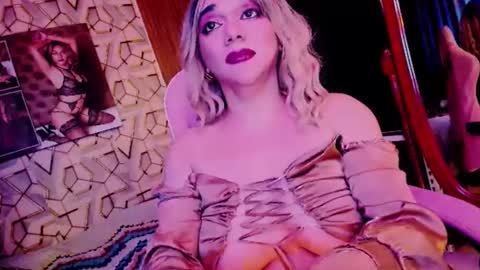 Snapshot of xdirtymistressx chatting on 12-04-25, 02:37 XDirtymistressX online show from 12-04-25, 02:37