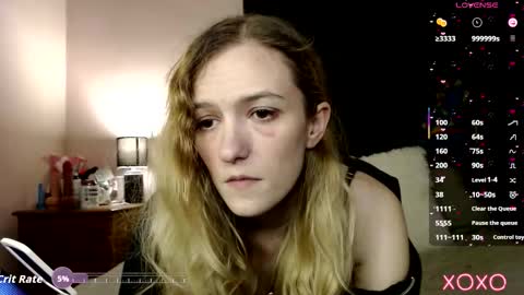 Snapshot of xelliee_rosex chatting on 09-11-25, 03:50 EllieeRose online show from 09-11-25, 03:50