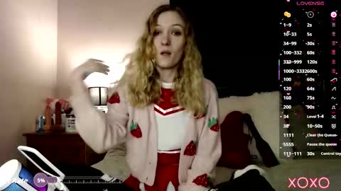Snapshot of xelliee_rosex chatting on 09-24-25, 11:30 EllieeRose online show from 09-24-25, 11:30