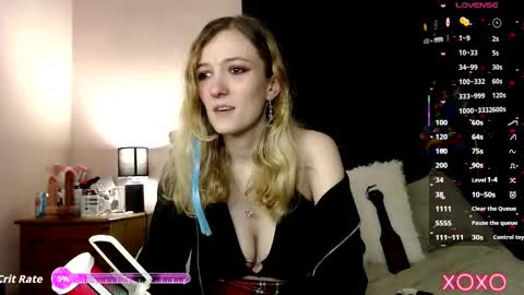 Snapshot of xelliee_rosex chatting on 09-30-25, 10:31 EllieeRose online show from 09-30-25, 10:31