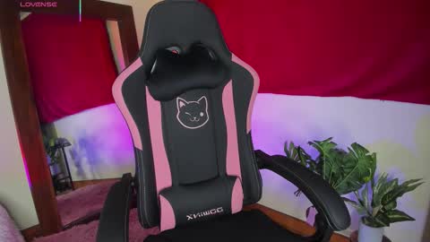 Kanae. online show from 10-15-25, 10:43