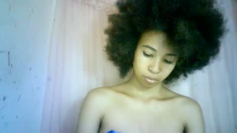 xenna610827 online show from 03-12-25, 11:31