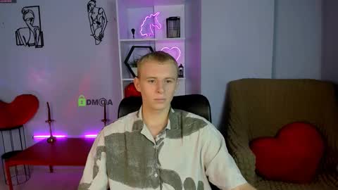 Snapshot of xevier_loyd chatting on 11-29-25, 10:07 xevier online show from 11-29-25, 10:07