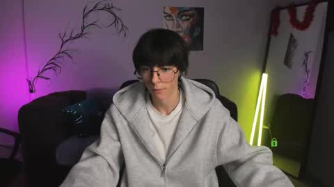 Snapshot of xevier_loyd chatting on 12-01-25, 01:05 xevier online show from 12-01-25, 01:05