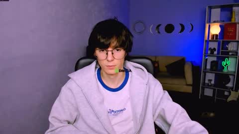 Snapshot of xevier_loyd chatting on 12-02-25, 06:30 xevier online show from 12-02-25, 06:30