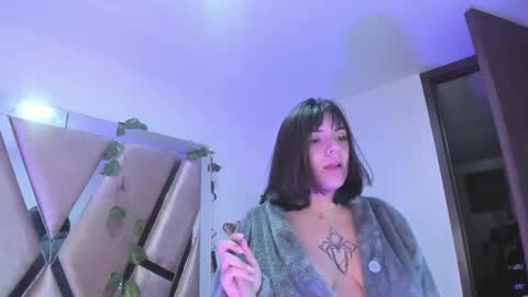 Snapshot of xhinata_hyugaxx chatting on 01-04-25, 01:52 hinata online show from 01-04-25, 01:52