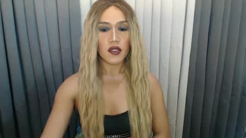 GWEN THOMPSON .......   online show from 12-09-24, 08:54