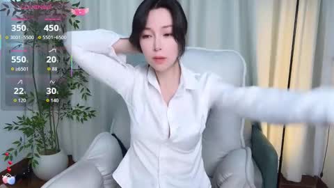 Snapshot of xi_ethel chatting on 02-22-26, 05:30 XI online show from 02-22-26, 05:30