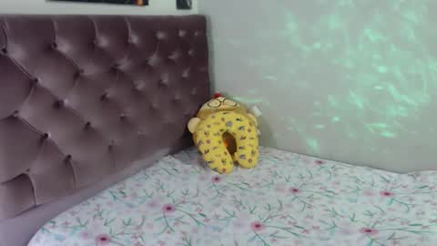 Snapshot of xia_abbey chatting on 01-15-25, 11:19 Xia online show from 01-15-25, 11:19