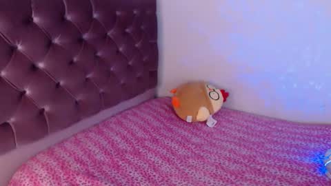 Snapshot of xia_abbey chatting on 02-23-25, 10:09 Xia online show from 02-23-25, 10:09