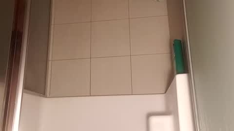 Snapshot of xian_quatro16 chatting on 11-28-25, 02:47 Ryan Khristopher online show from 11-28-25, 02:47