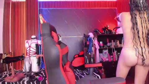 Snapshot of xiaqueen chatting on 04-20-26, 11:46 XiaQueen I M online show from 04-20-26, 11:46