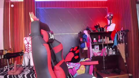 Snapshot of xiaqueen chatting on 04-27-26, 12:03 XiaQueen I M online show from 04-27-26, 12:03