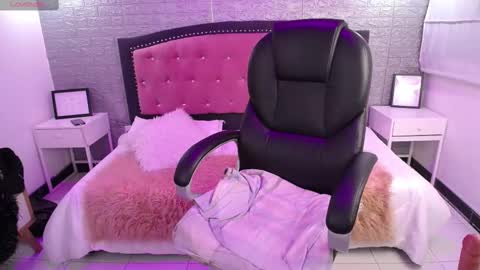 xiomy online show from 02-12-25, 02:03