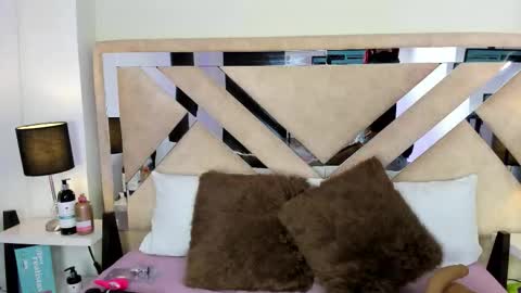 Snapshot of ximena_vasquez8 chatting on 03-01-26, 03:08 Xime online show from 03-01-26, 03:08