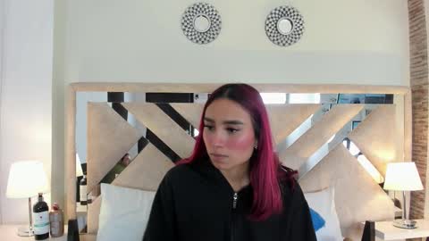 Snapshot of ximena_vasquez8 chatting on 03-10-26, 03:11 Xime online show from 03-10-26, 03:11