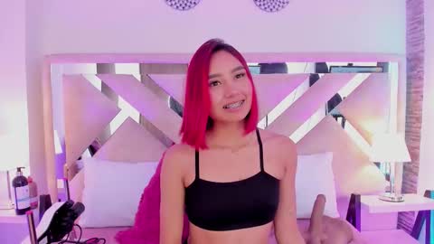 Snapshot of ximena_vasquez8 chatting on 03-20-26, 04:28 Xime online show from 03-20-26, 04:28