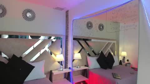 Snapshot of ximena_vasquez8 chatting on 03-24-26, 03:11 Xime online show from 03-24-26, 03:11