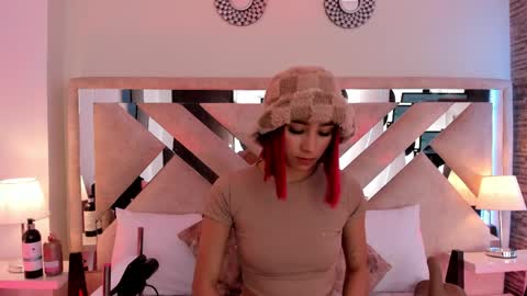 Snapshot of ximena_vasquez8 chatting on 04-11-26, 04:28 Xime online show from 04-11-26, 04:28