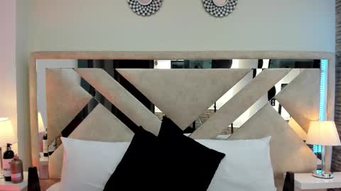 Snapshot of ximena_vasquez8 chatting on 04-13-26, 03:56 Xime online show from 04-13-26, 03:56