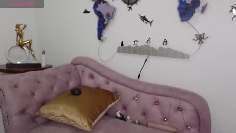 Snapshot of ximenaa_suarez chatting on 12-24-24, 03:49 ximena suarez online show from 12-24-24, 03:49