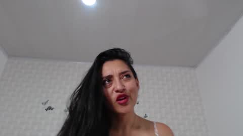 Snapshot of ximenaa_suarez chatting on 02-01-25, 09:54 ximena suarez online show from 02-01-25, 09:54