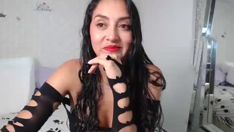 Snapshot of ximenaa_suarez chatting on 03-06-25, 04:30 ximena suarez online show from 03-06-25, 04:30