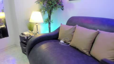 ximenasalazar online show from 12-13-24, 10:41