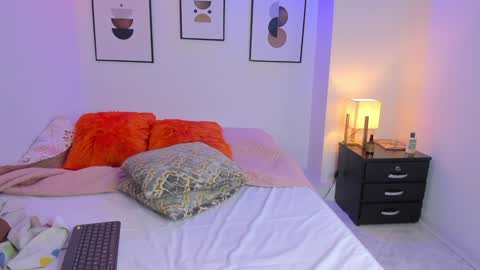 ximenasalazar online show from 12-20-24, 04:57