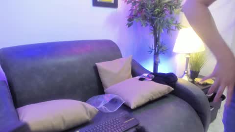 ximenasalazar online show from 12-24-24, 10:33