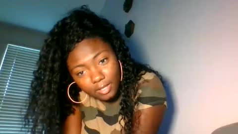 Snapshot of ximora212 chatting on 05-27-26, 01:30 Ximora online show from 05-27-26, 01:30
