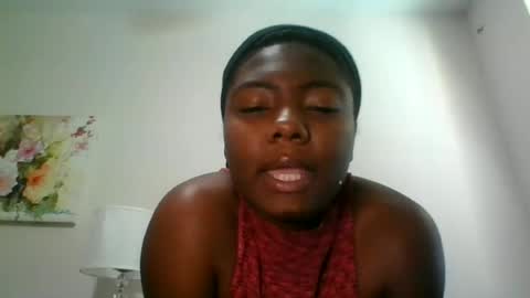 Snapshot of ximora212 chatting on 06-13-26, 02:15 Ximora online show from 06-13-26, 02:15