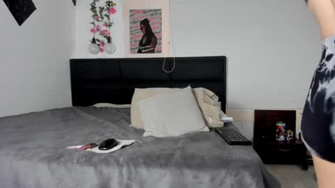 Snapshot of ximtia_xs chatting on 12-04-24, 01:20 ximtia online show from 12-04-24, 01:20