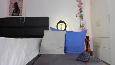 Snapshot of ximtia_xs chatting on 01-28-25, 12:43 ximtia online show from 01-28-25, 12:43