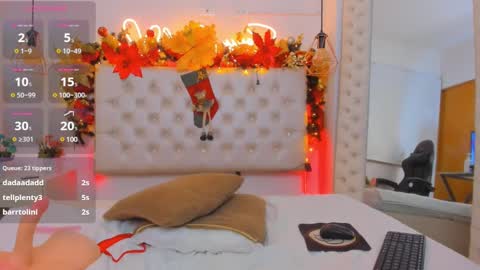 xiomara_cortes online show from 12-23-24, 10:44