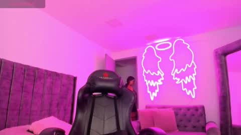 xiomara_cortes online show from 10-02-25, 07:43