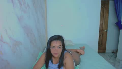 Snapshot of xiomy_fox chatting on 05-23-26, 02:28 XiomyFox online show from 05-23-26, 02:28