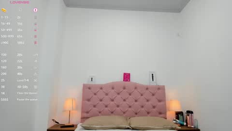 Xiomy online show from 10-18-25, 11:33