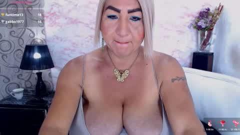 XIOMY   give LIKE on my page online show from 01-12-25, 02:41