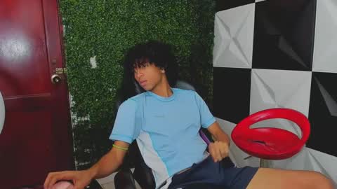 Snapshot of xion_ez chatting on 10-13-25, 09:04 xion_ez online show from 10-13-25, 09:04