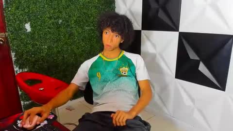 Snapshot of xion_ez chatting on 10-22-25, 08:52 xion_ez online show from 10-22-25, 08:52