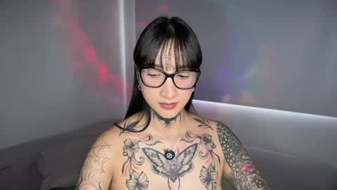 Snapshot of xisisxx chatting on 05-07-26, 10:04 xisisxx online show from 05-07-26, 10:04