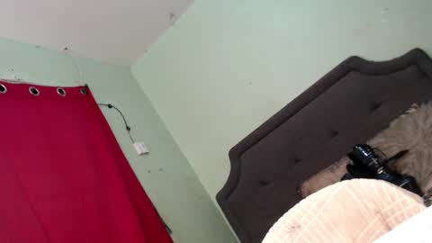 Snapshot of xkaytlyn_whitexx chatting on 03-05-25, 09:16 Seductive Kaylyn online show from 03-05-25, 09:16