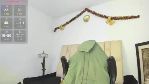 Snapshot of xkim_starx chatting on 07-14-26, 04:17 welcome friends online show from 07-14-26, 04:17