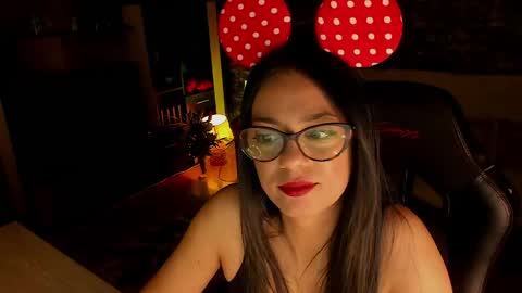 Snapshot of xlaracroftx chatting on 05-14-26, 10:05 Lara online show from 05-14-26, 10:05