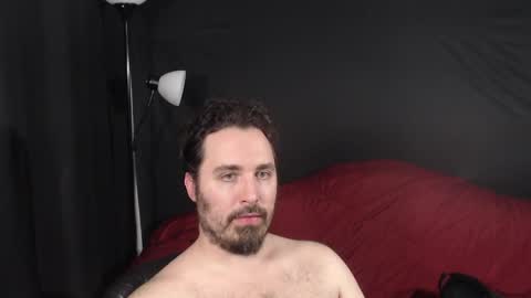 Snapshot of xmetalstudx chatting on 12-11-24, 01:58 MetalstudMaster online show from 12-11-24, 01:58