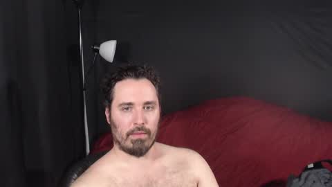 Snapshot of xmetalstudx chatting on 12-11-24, 03:26 MetalstudMaster online show from 12-11-24, 03:26