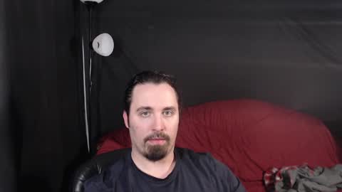 Snapshot of xmetalstudx chatting on 01-17-25, 12:31 MetalstudMaster online show from 01-17-25, 12:31