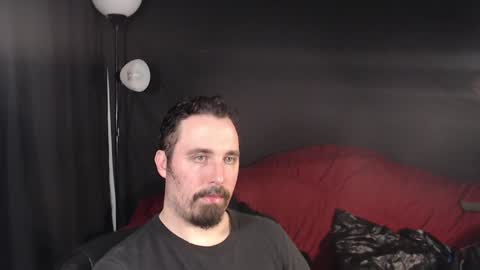Snapshot of xmetalstudx chatting on 02-07-25, 03:23 MetalstudMaster online show from 02-07-25, 03:23