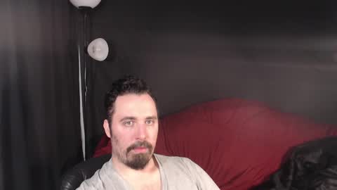 Snapshot of xmetalstudx chatting on 02-10-25, 02:08 MetalstudMaster online show from 02-10-25, 02:08